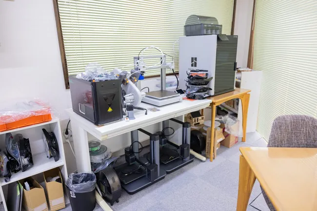 3Dプリンタのある作業スペース